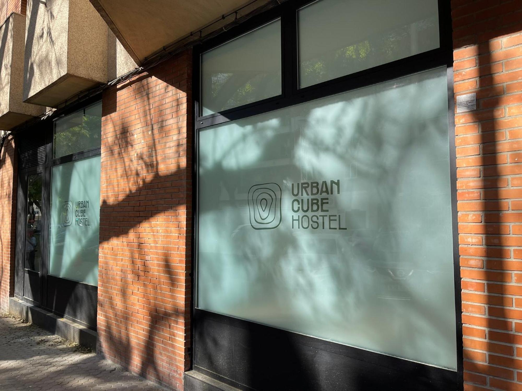 Urban Cube Hostel Sevilla Exterior photo